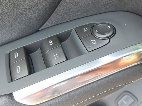 New 2026 Chevrolet Traverse LT FWD image 28