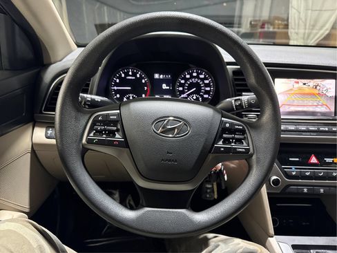 Used 2018 Hyundai Elantra SEL FWD image 17