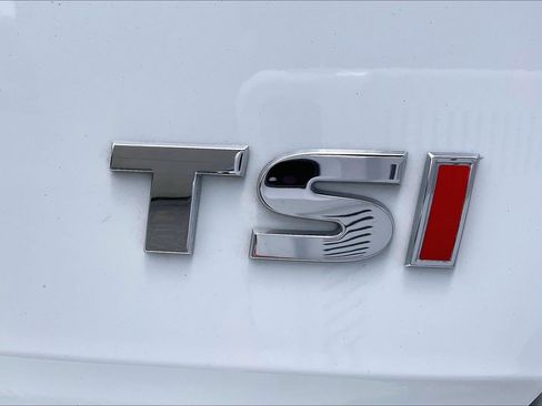 Used 2018 Volkswagen Golf SE FWD image 7