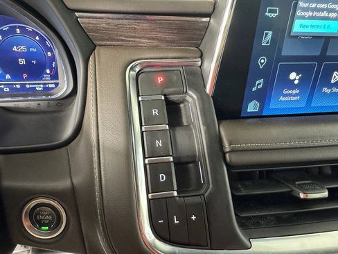 Used 2023 Chevrolet Suburban LT image 24