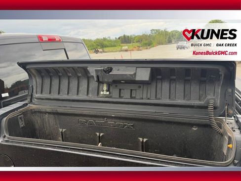 Used 2017 RAM 1500 Rebel w/ Luxury Group AWD/4WD image 8