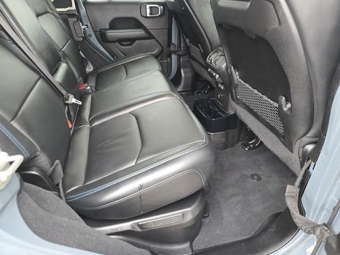 Used 2024 Jeep Wrangler Unlimited Rubicon 4xe image 18