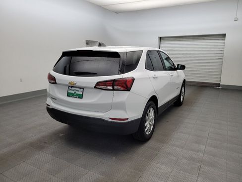 Used 2024 Chevrolet Equinox LS w/ LS Convenience Package FWD image 9