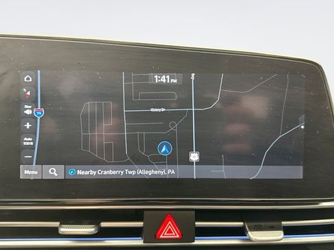 Used 2022 Hyundai Elantra Limited w/ Preferred Accessory Package FWD image 15