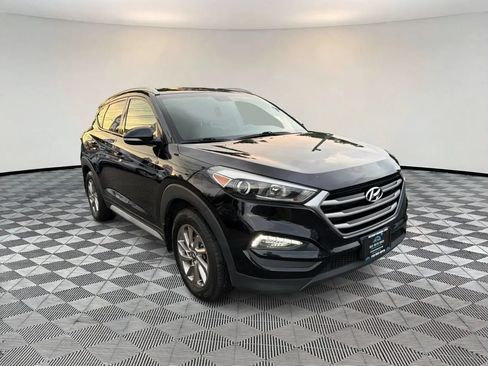 Used 2017 Hyundai Tucson SE Plus AWD/4WD image 1