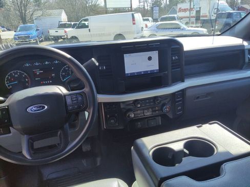 Used 2023 Ford F250 XL w/ Snow Plow Prep Package image 9