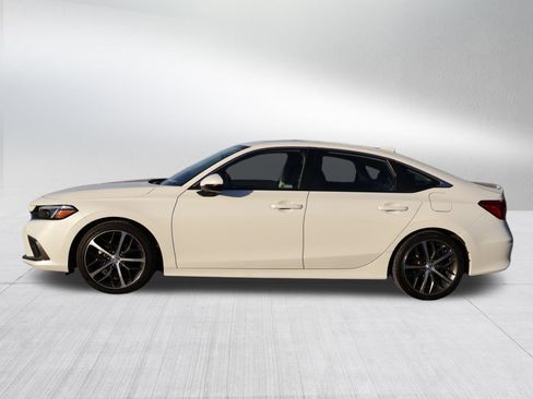 Used 2024 Honda Civic Touring image 4