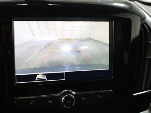 Used 2021 Chevrolet Traverse LS image 41