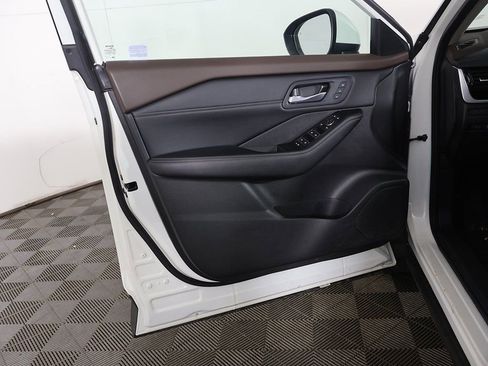 Used 2023 Nissan Rogue SL w/ SL Premium Package AWD/4WD image 25