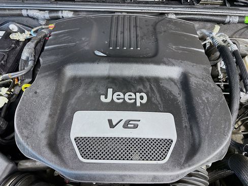 Used 2016 Jeep Wrangler Unlimited Sport w/ Quick Order Package 24S image 37