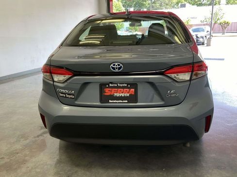 Used 2025 Toyota Corolla LE image 4