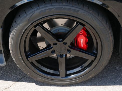 Used 2012 Dodge Challenger SRT8 w/ Premium Sound Group RWD image 15