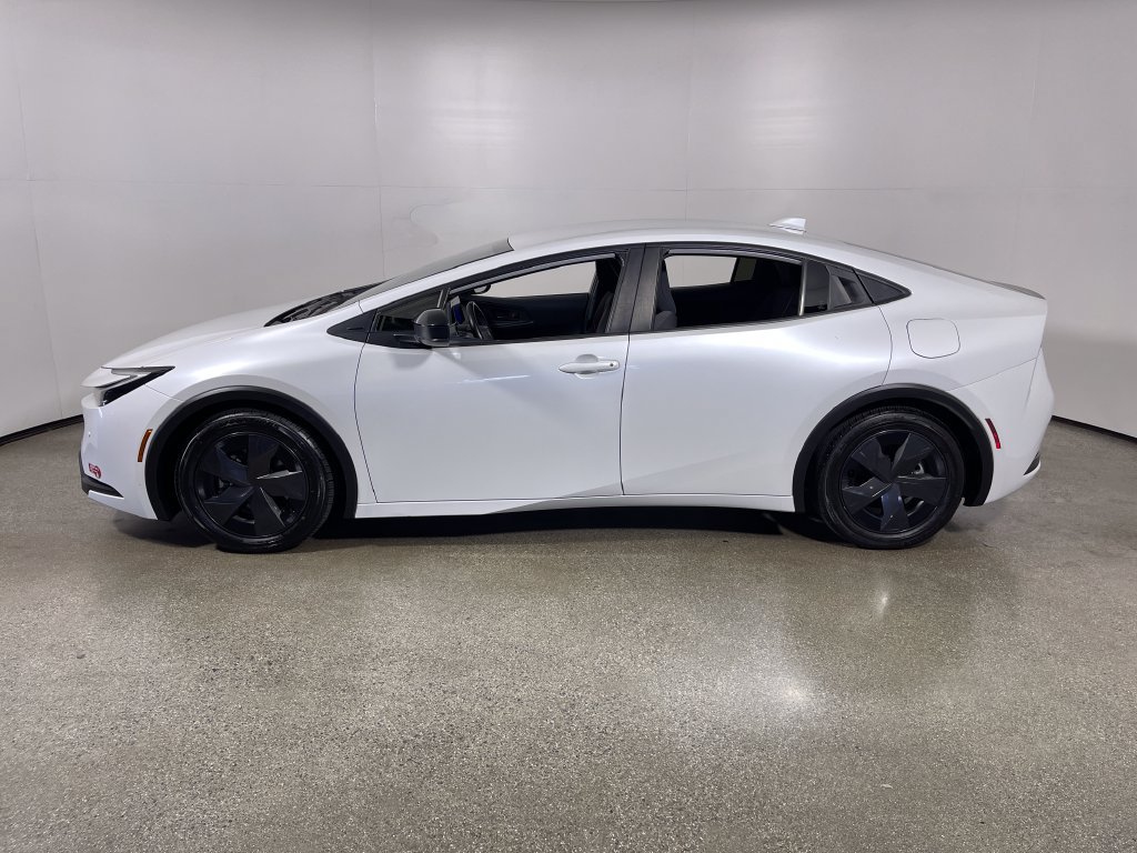 Certified 2023 Toyota Prius Prime FWD image 6
