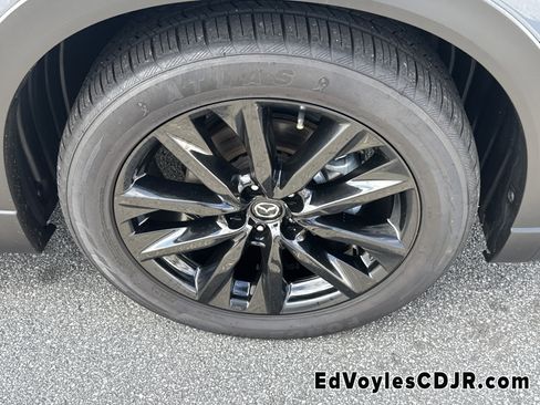 Used 2022 MAZDA CX-9 Carbon Edition image 16