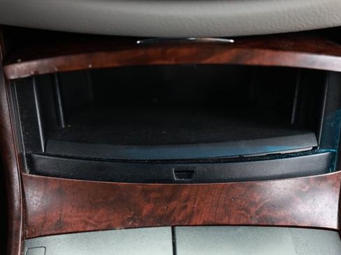 Used 2011 Toyota Avalon FWD image 34