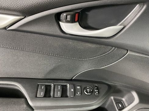Used 2020 Honda Civic EX image 23