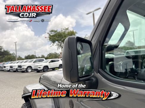 Used 2021 Jeep Gladiator Sport AWD/4WD image 12