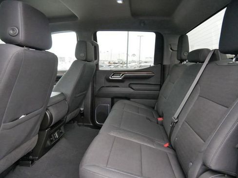 Used 2024 Chevrolet Silverado 1500 LT Trail Boss image 10