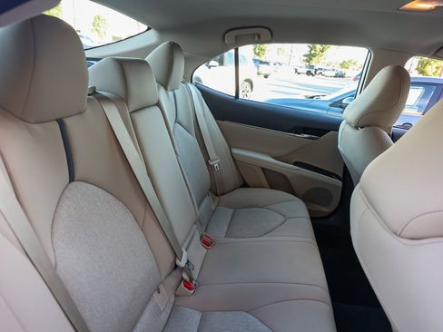 Used 2022 Toyota Camry LE image 17