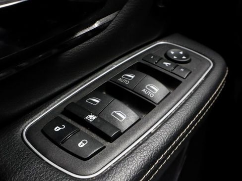 Used 2023 RAM 1500 Laramie AWD/4WD image 26