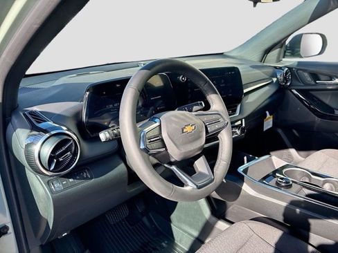 New 2026 Chevrolet Equinox LT w/ LPO, Floor Liner Package image 21