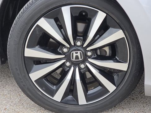 Used 2023 Honda Civic EX image 9