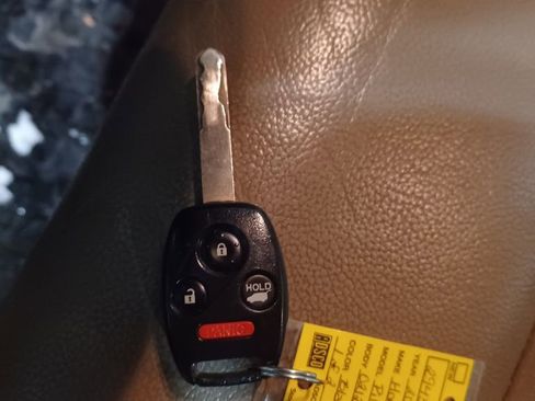 Used 2014 Honda Pilot Touring image 10