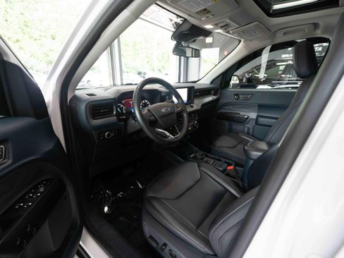 Used 2024 Ford Maverick Lariat w/ Black Appearance Package FWD image 8