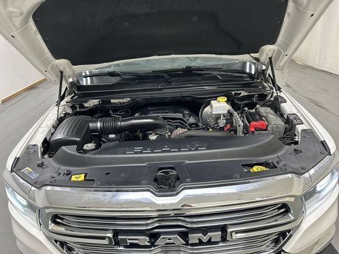 Used 2019 RAM 1500 Laramie AWD/4WD image 25