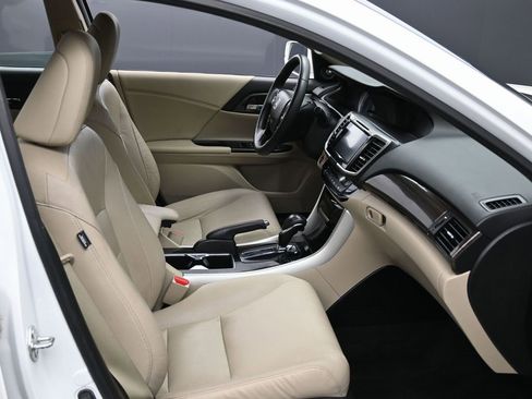 Used 2016 Honda Accord EX-L image 35