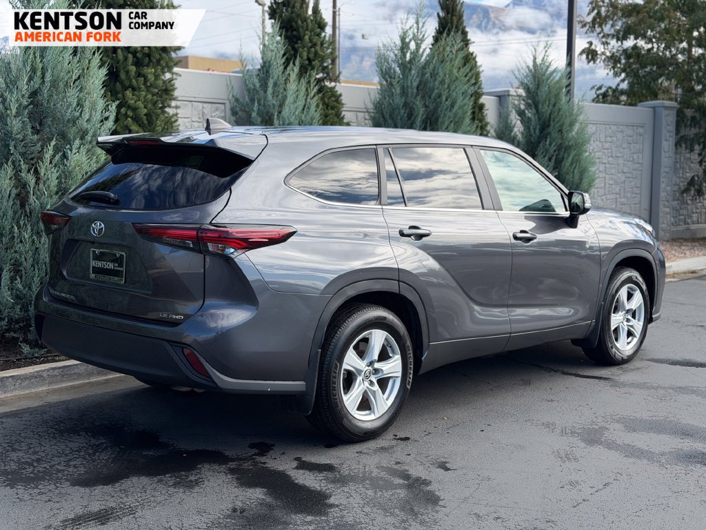 Used 2025 Toyota Highlander LE AWD/4WD image 8