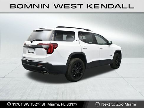 Used 2022 GMC Acadia SLE w/ Driver Convenience Package image 5