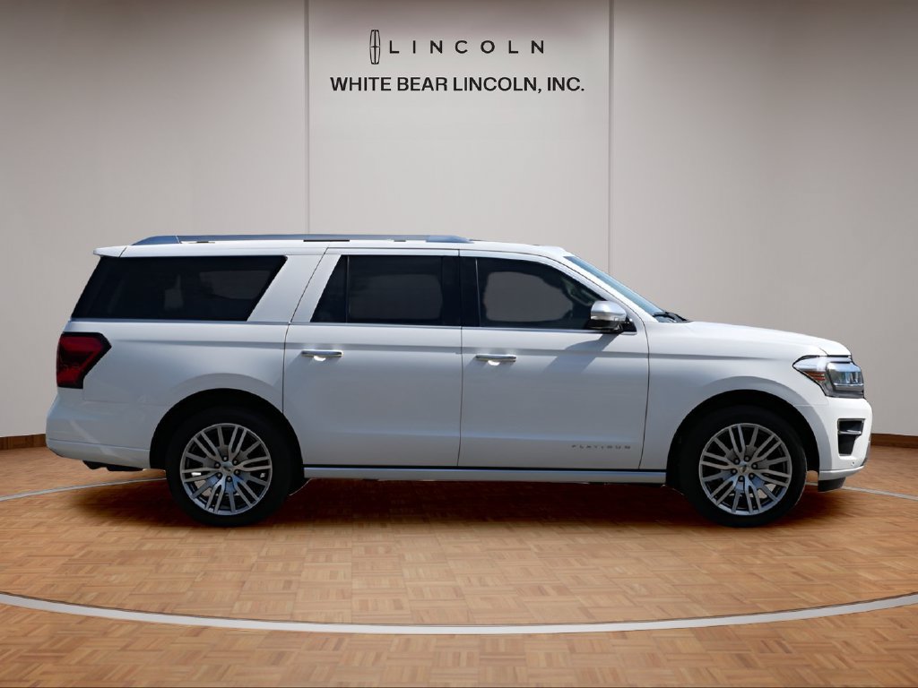 Used 2022 Ford Expedition Max Platinum AWD/4WD image 4