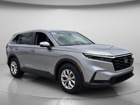 Used 2025 Honda CR-V LX image 9