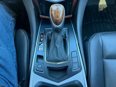 Used 2016 Cadillac SRX Luxury w/ Driver Awareness Package image 28