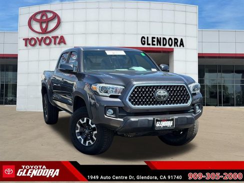 Certified 2019 Toyota Tacoma TRD Off-Road w/ Technology Package RWD image 2