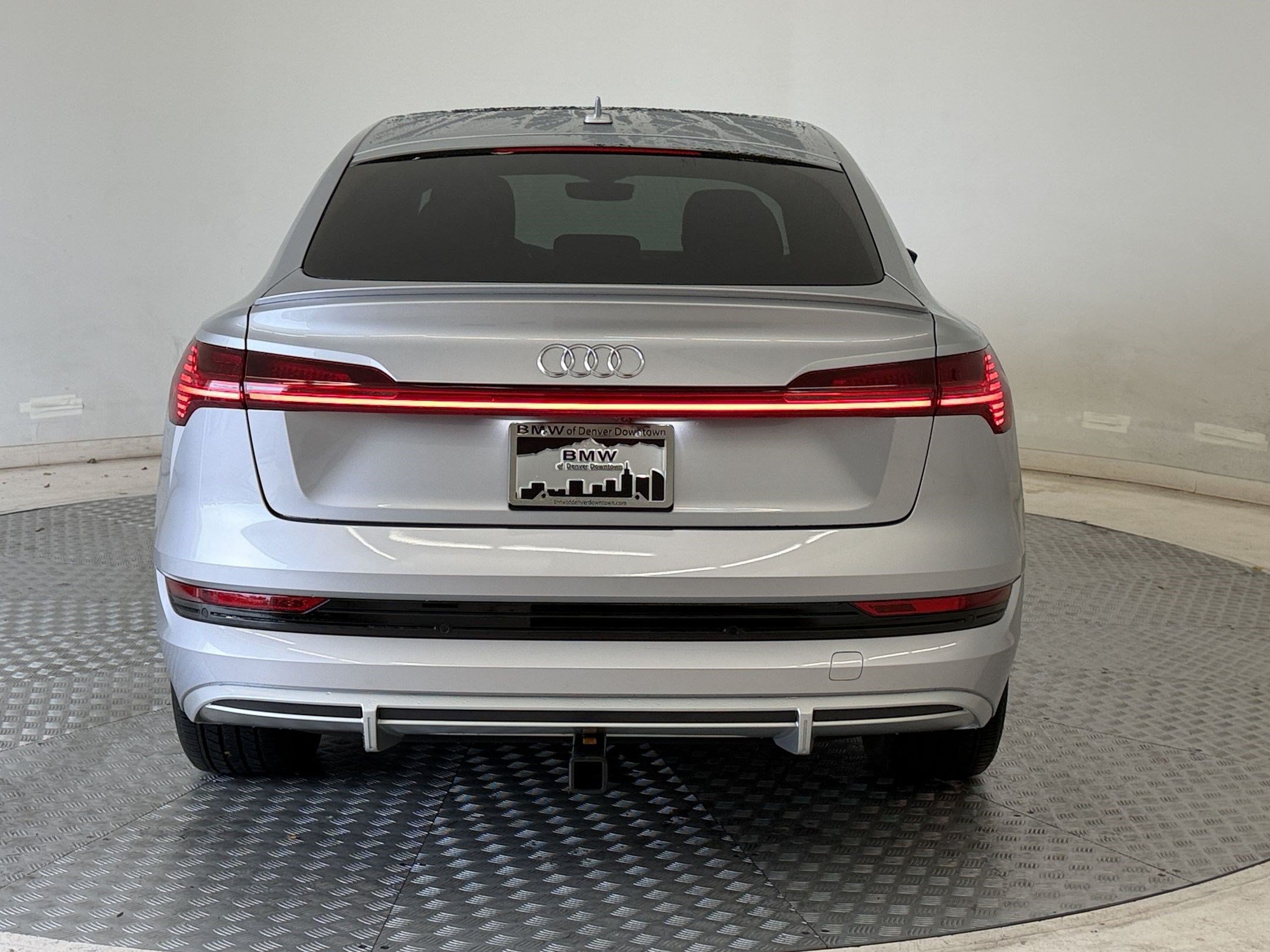 Used 2023 Audi e-tron Premium Plus w/ Premium Plus Package AWD/4WD image 10