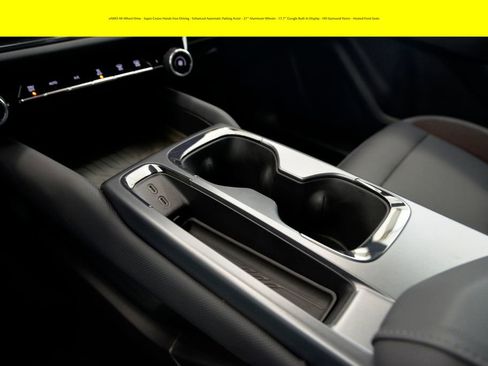 Certified 2024 Chevrolet Equinox EV RS image 25