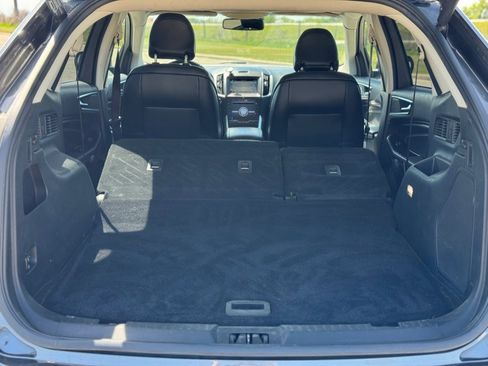Used 2019 Ford Edge Titanium w/ Equipment Group 301A AWD/4WD image 35