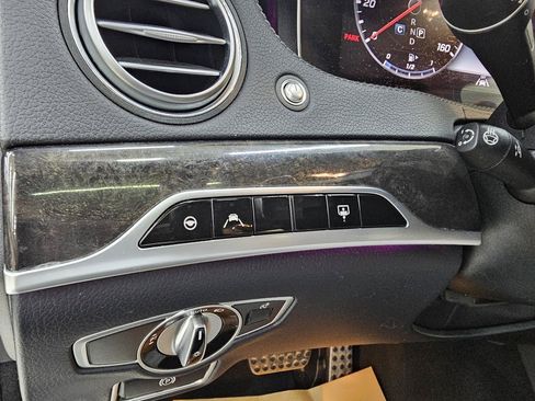 Used 2020 Mercedes-Benz S 560 Sedan image 37