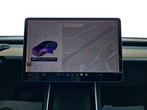 Used 2018 Tesla Model 3 Long Range RWD image 19