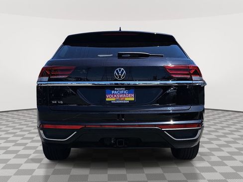 Used 2022 Volkswagen Atlas Cross Sport SE FWD image 6