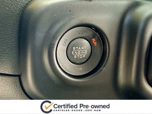 Used 2021 Jeep Wrangler Unlimited Sahara AWD/4WD image 9