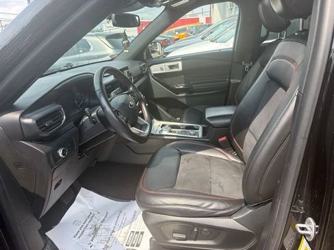 Used 2022 Ford Explorer ST-Line w/ Class IV Trailer Tow Package AWD/4WD image 9