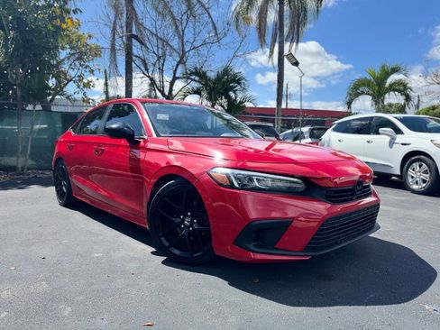 Used 2022 Honda Civic Sport image 2