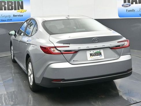 Used 2025 Toyota Camry LE w/ Convenience Package FWD image 4