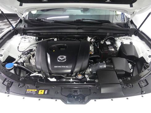 Used 2024 MAZDA CX-50 AWD 2.5 S w/ Preferred Package image 12