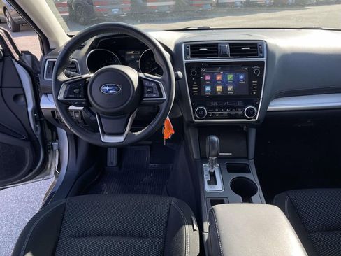 Used 2018 Subaru Outback 2.5i Premium image 4