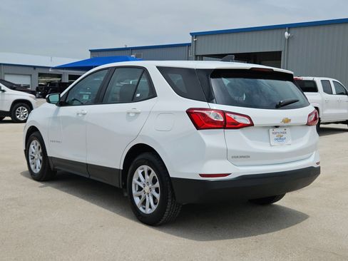 Certified 2021 Chevrolet Equinox LS FWD image 5