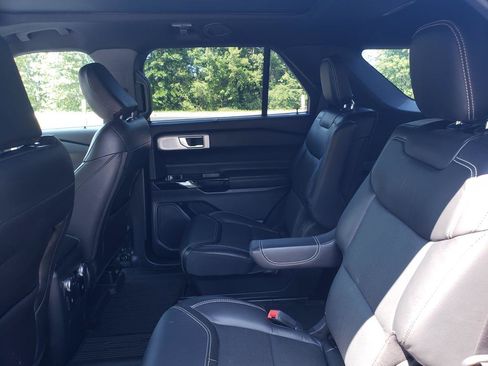 Used 2022 Ford Explorer ST w/ Equipment Group 401A AWD/4WD image 12